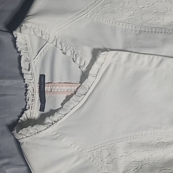 White blazer jacket with lace detail. Pockets. Medium Maurices - Picture 2 of 10